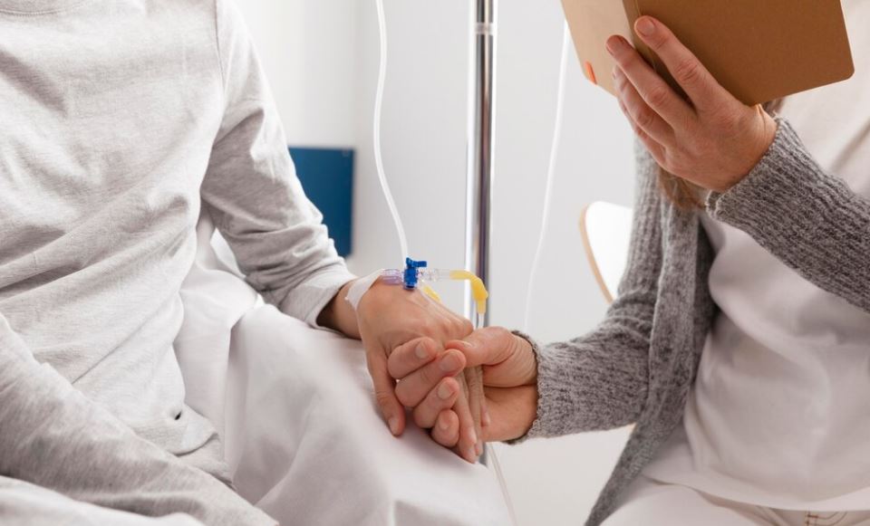 How do dialysis patients die